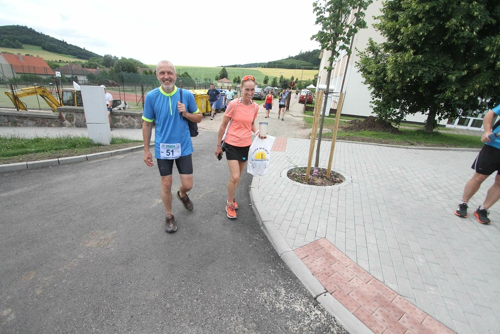 Cestou k autobusu na start druhé etapy