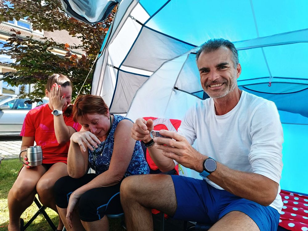 Kafé Ladin, furt veselo