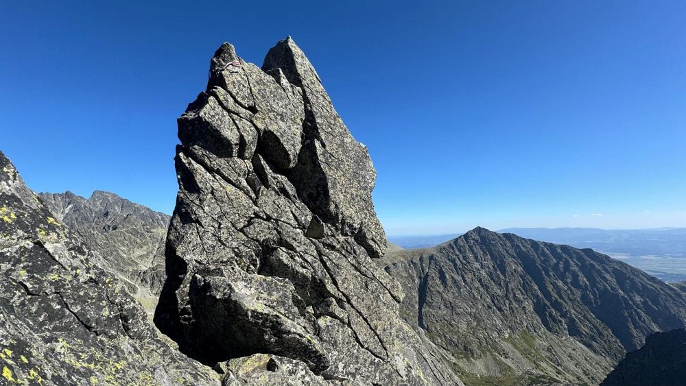 Slaňák na hřebeni